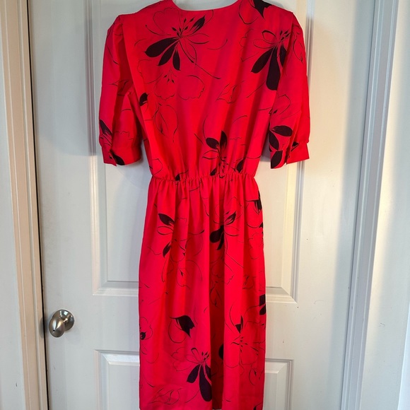 Vintage Sunshine Alley Puff Sleeve Red & Black MIDI Dress, size Medium - Picture 7 of 7